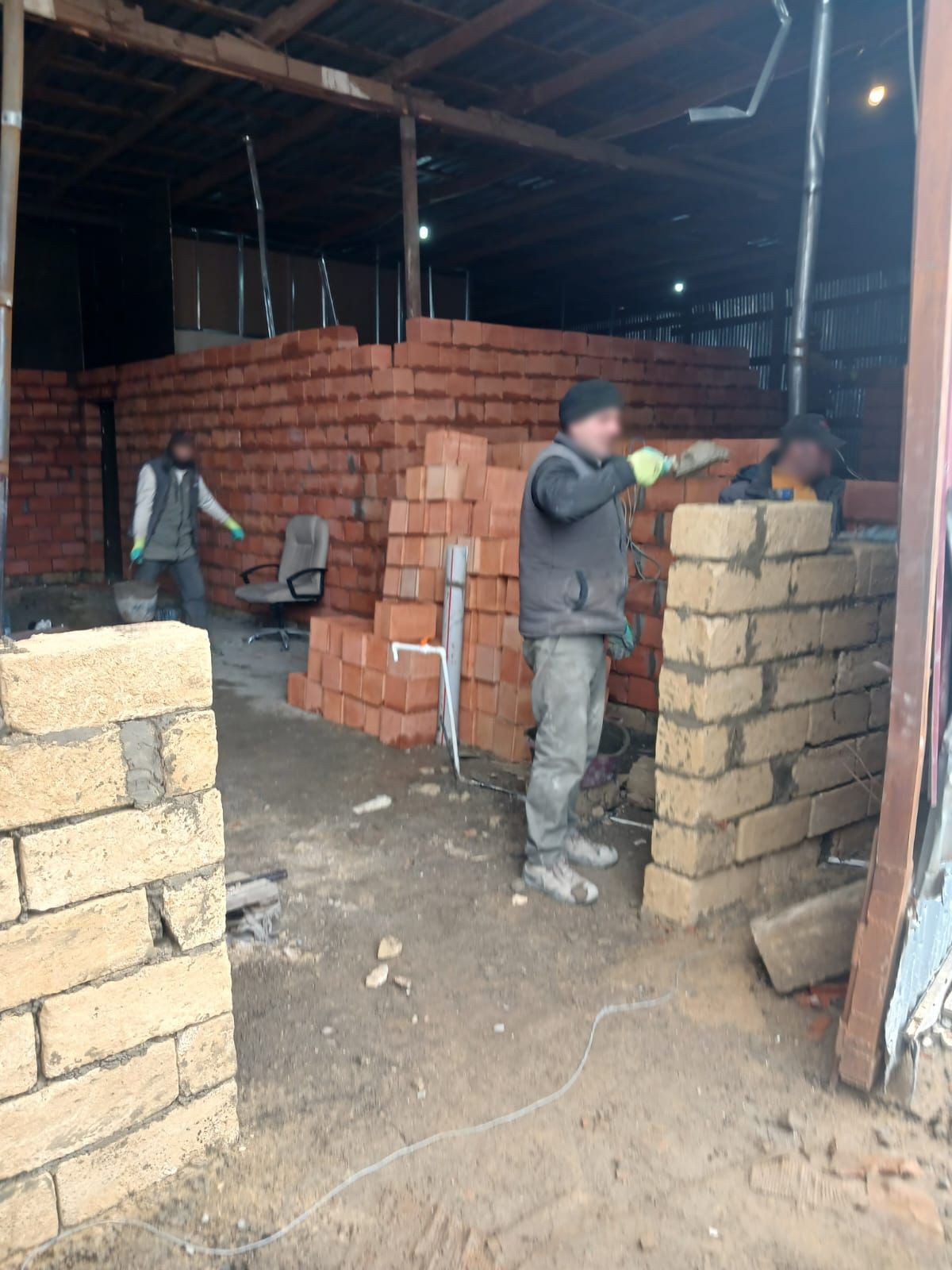 “Okuklu Holding”in qanunsuz tikinti cəhdi polis tərəfindən dayandırıldı - FOTOLAR